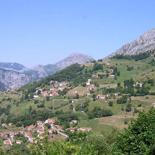 Paisajes y pueblos del entorno de la Casa Rural Pocotrigo, Linares, Cantabria