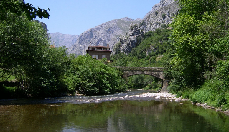 Paisajes y pueblos del entorno de la Casa Rural Pocotrigo, Linares, Cantabria
