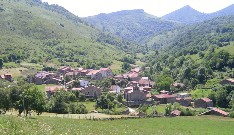 Paisajes y pueblos del entorno de la Casa Rural Pocotrigo, Linares, Cantabria
