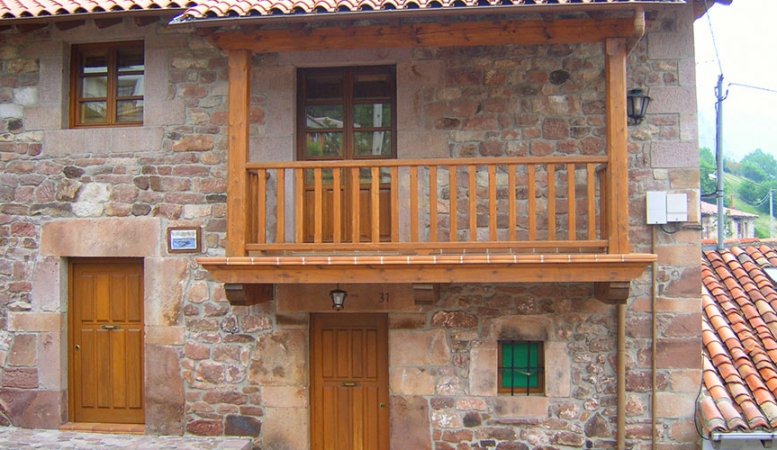 Fachada de la Casa Rural Pocotrigo